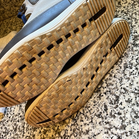 Cole Haans light gray waterproof boots - Picture 14 of 14